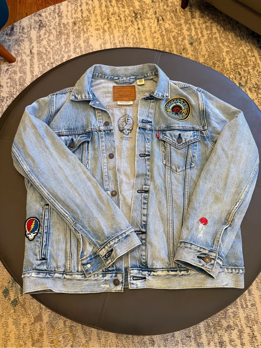 Levi’s Grateful Dead American
Beauty 50th Anniversary Trucker
Jacket L